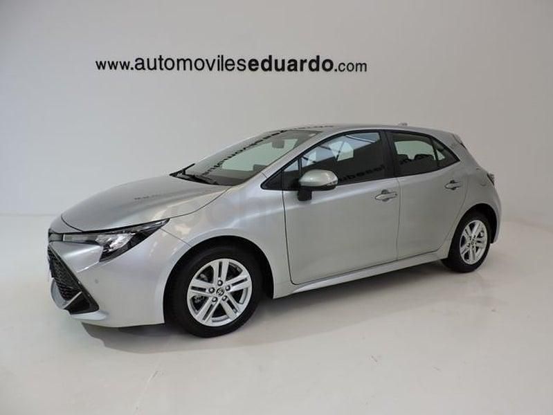 Usado Toyota Corolla Business Edition 140 CV (102 kW) 2023 Gris / plata Berlina