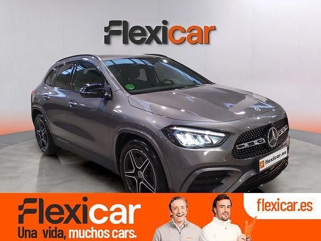 Usado Mercedes GLA200 150 CV (110 kW) 2024 Gris SUV