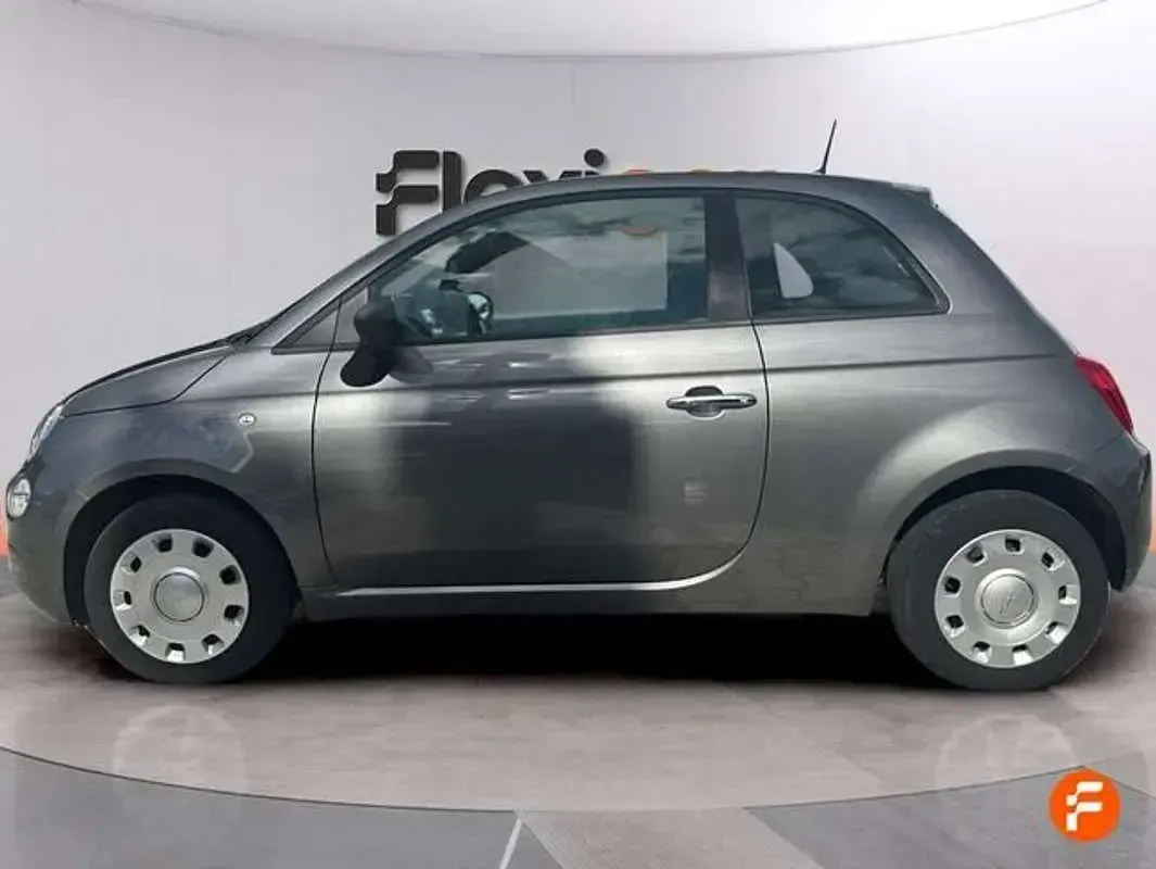 Usado Fiat 500 71 CV (52 kW) 2022 Gris Descapotable