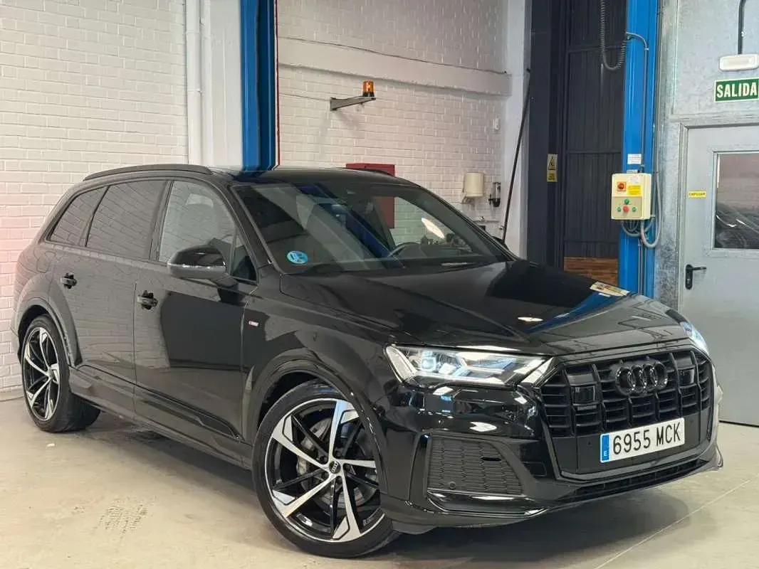 Usado Audi Q7 Ambiente 286 CV (210 kW) 2022 Negro SUV
