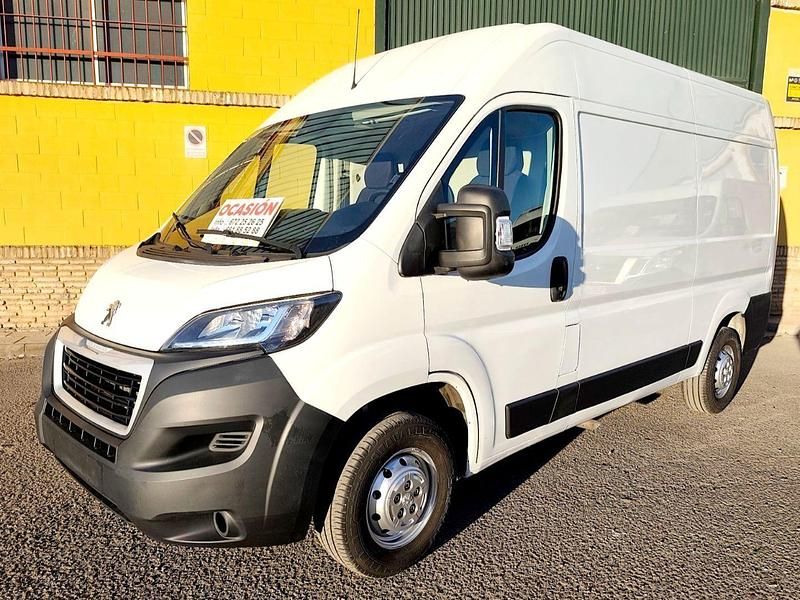 Usado Peugeot Boxer S 140 CV (102 kW) 2021 Blanco Van