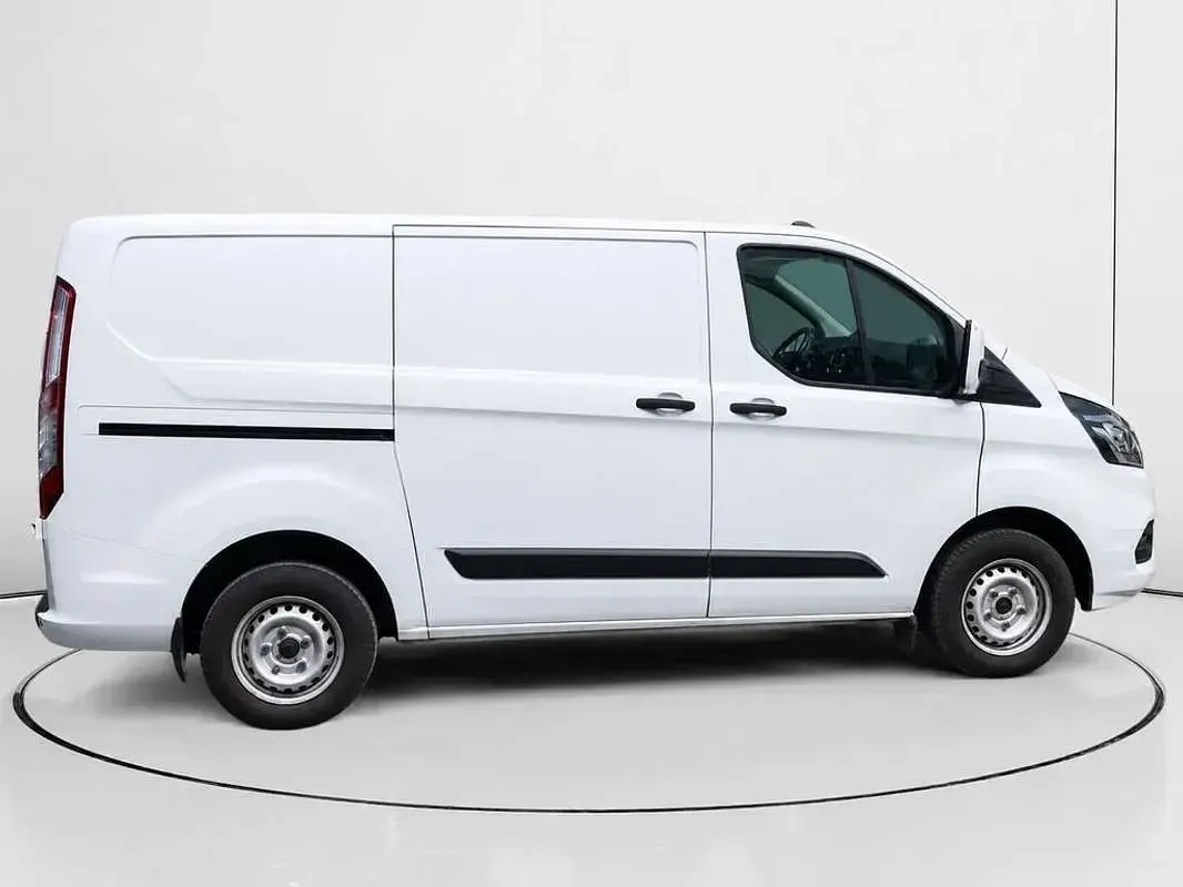 Usado Ford Transit Custom Trend 131 CV (96 kW) 2022 Blanco Van
