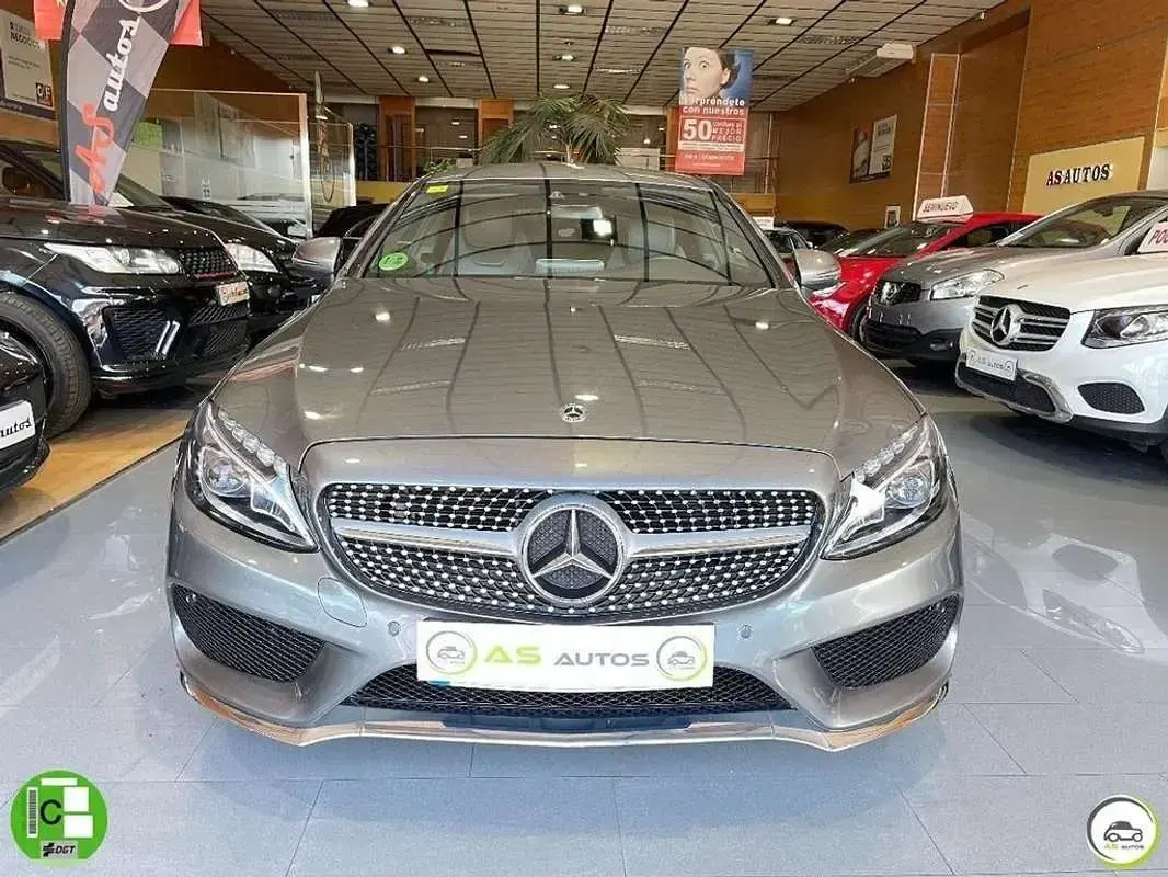 Usado Mercedes C220 170 CV (125 kW) 2018 Gris Coupe