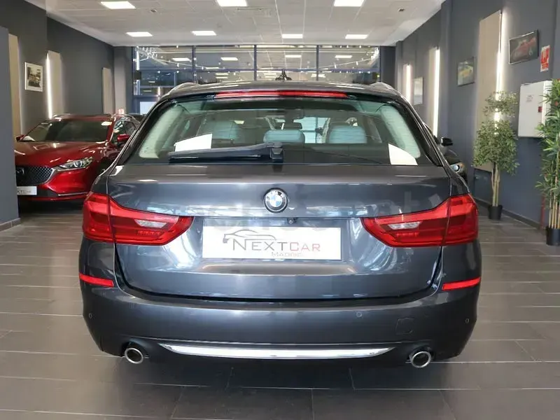 Usado BMW 520 Comfort Edition 190 CV (139 kW) 2019 Negro Familiar