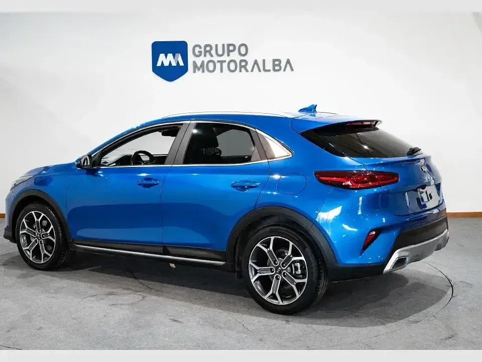 Usado Kia XCeed 120 CV (88 kW) 2020 Azul SUV