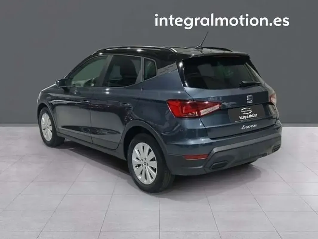 Usado Seat Arona Style 116 CV (85 kW) 2025 Gris SUV