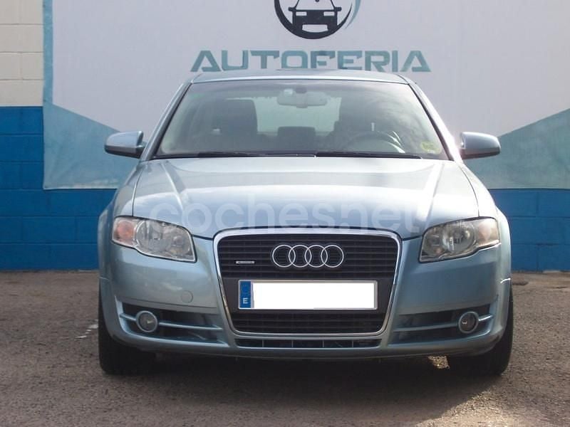 Usado Audi A4 233 CV (171 kW) 2006 Azul Berlina