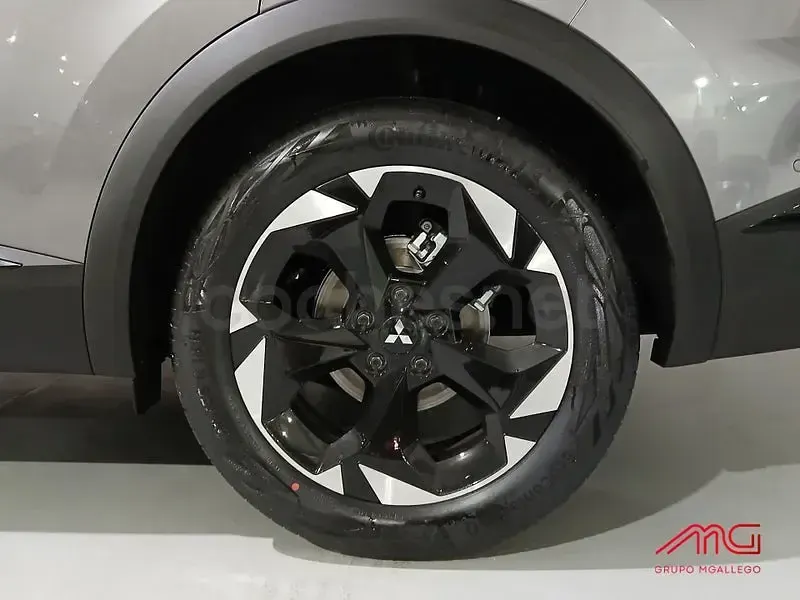 Usado Mitsubishi Grandis 158 CV (116 kW) 2025 Gris / plata SUV