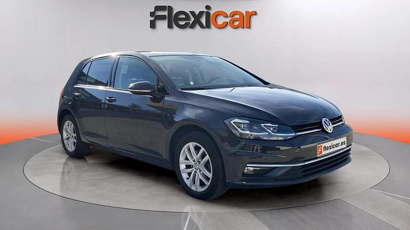 Usado VW Golf VII Advance 115 CV (84 kW) 2020 Gris Berlina