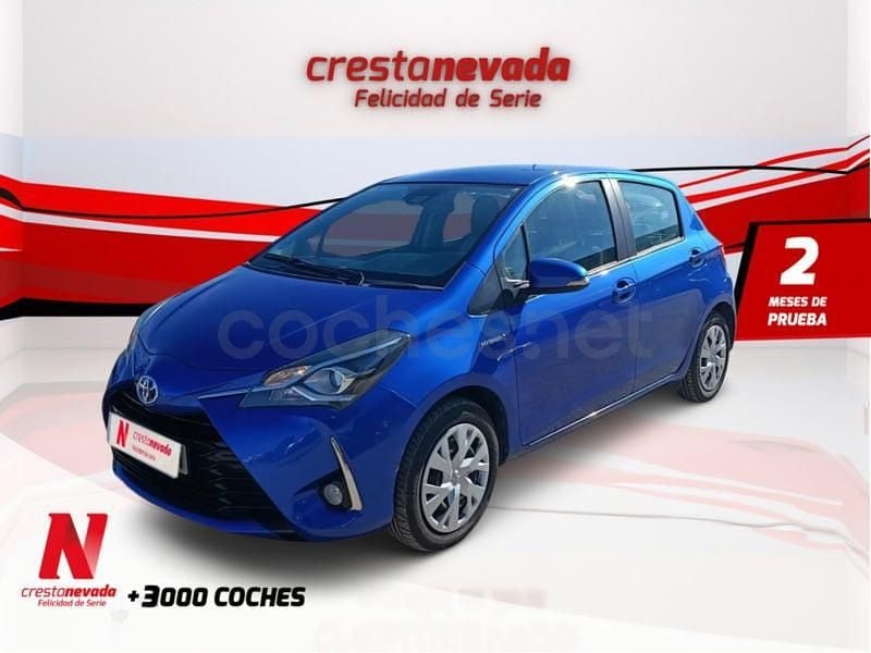 Usado Toyota Yaris Hybrid Active 100 CV (73 kW) 2019 Azul Berlina