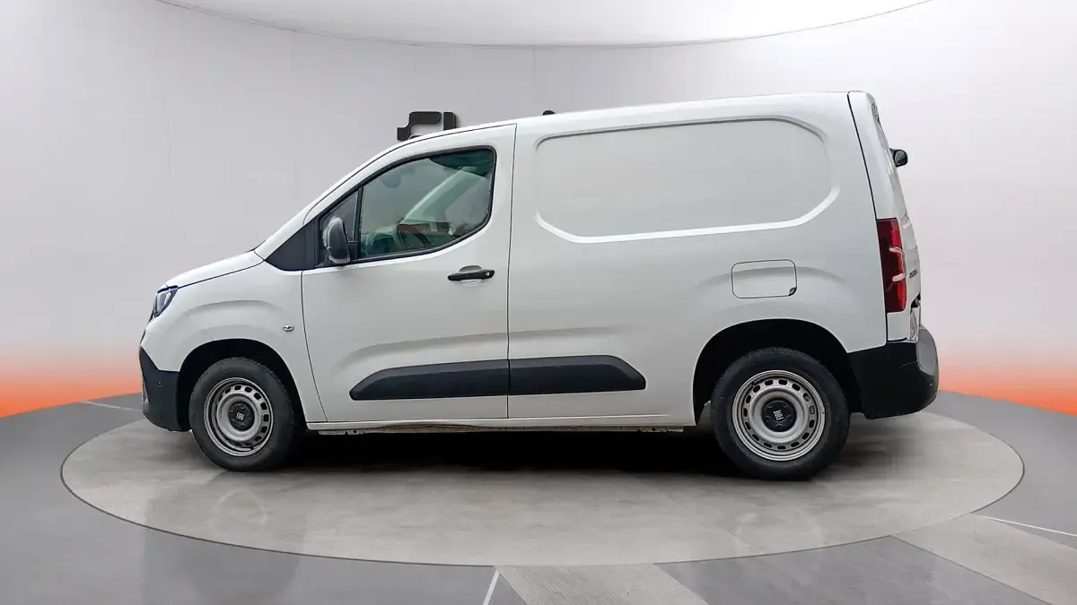 Usado Fiat Doblò 101 CV (74 kW) 2024 Blanco Monovolumen