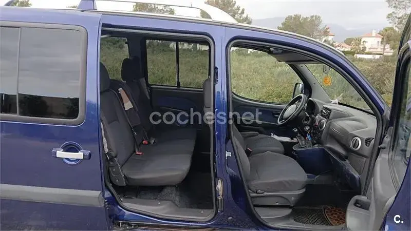 Usado Fiat Doblò Dynamic 105 CV (77 kW) 2009 Azul Monovolumen