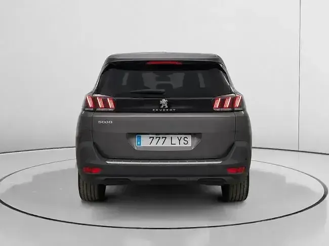 Usado Peugeot 5008 Allure 130 CV (95 kW) 2022 Gris SUV
