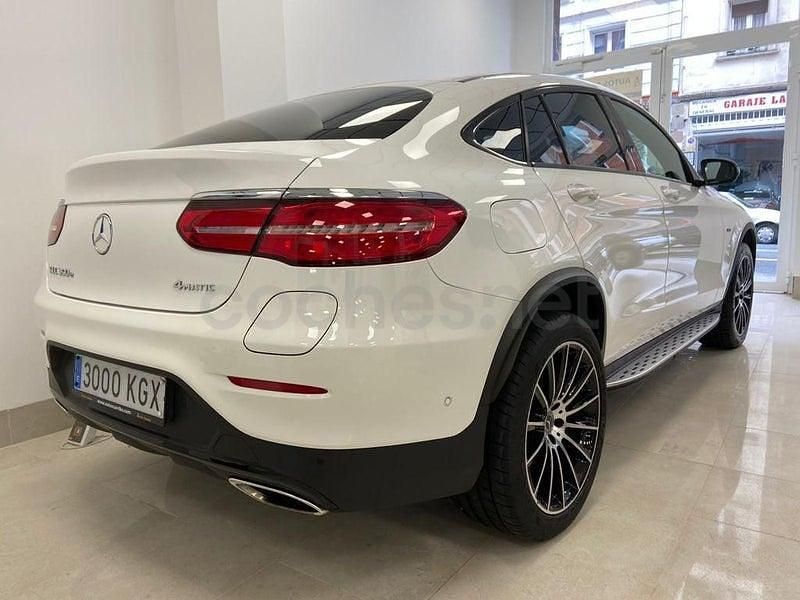 Usado Mercedes GLC350 320 CV (235 kW) 2018 Blanco Coupe