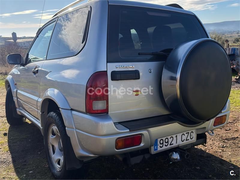 Usado Suzuki Grand Vitara 110 CV (80 kW) 2004 Gris / plata SUV