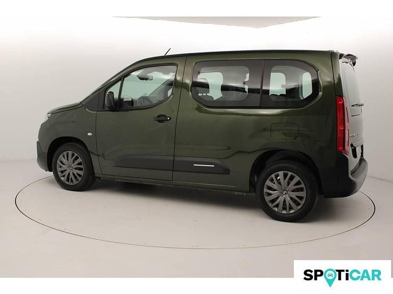Usado Citroën Berlingo 102 CV (75 kW) 2025 Verde Monovolumen