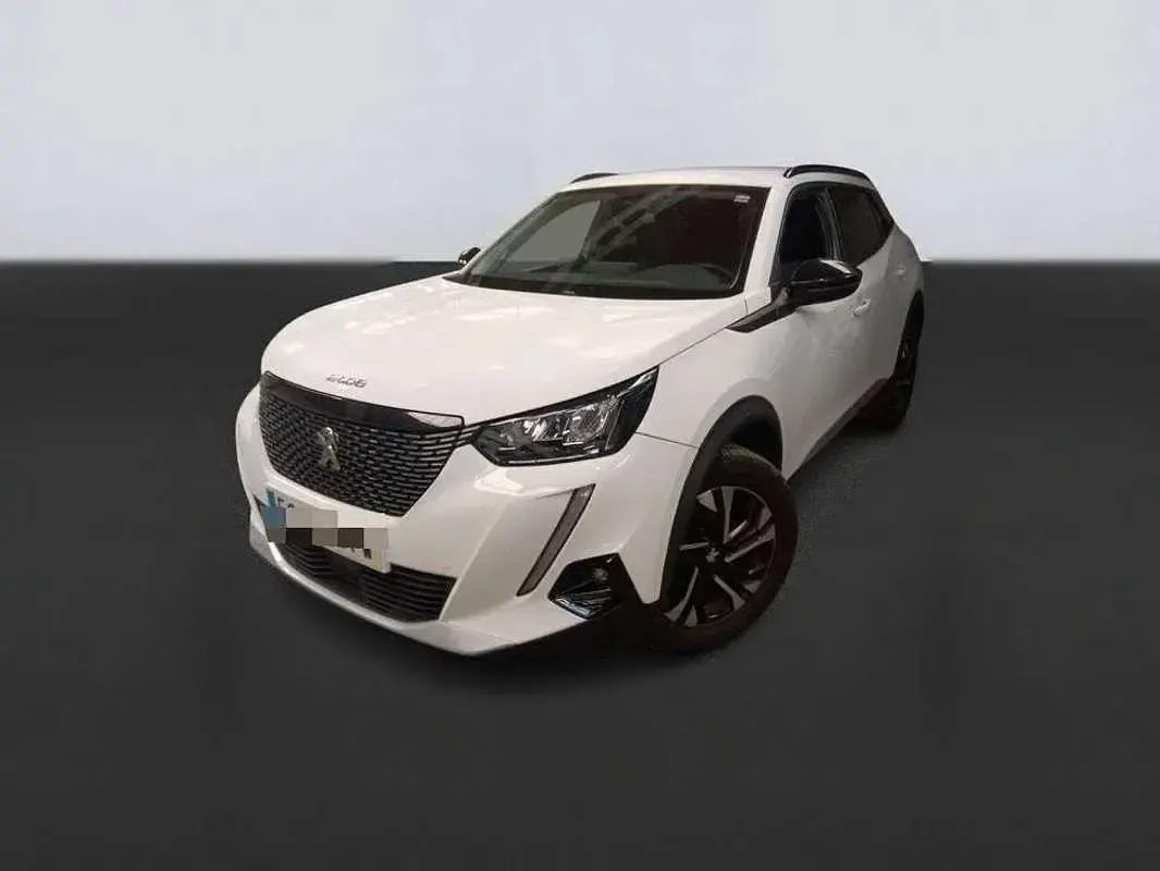 Usado Peugeot 2008 Allure 110 CV (80 kW) 2022 Blanco SUV