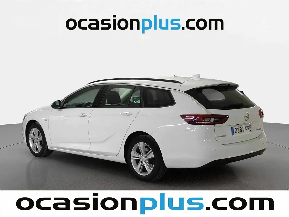 Usado Opel Insignia Selective 136 CV (100 kW) 2018 Blanco Monovolumen