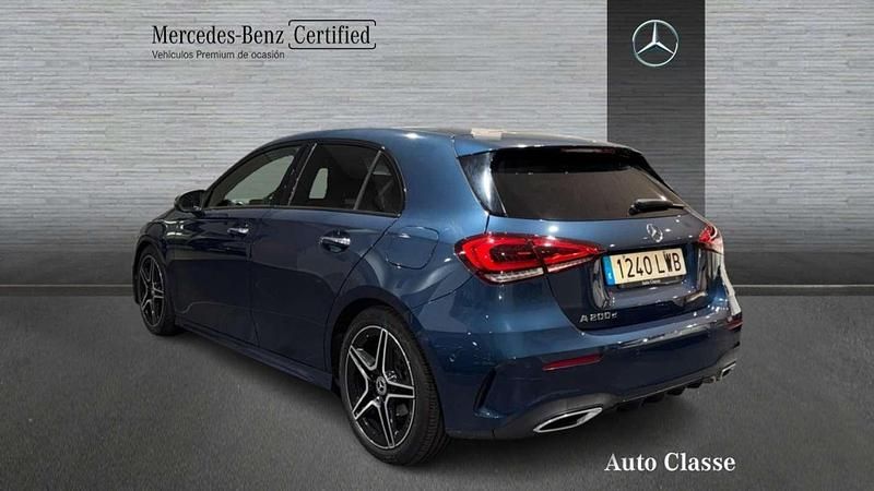 Usado Mercedes A200 AMG line 150 CV (110 kW) 2022 Azul Berlina