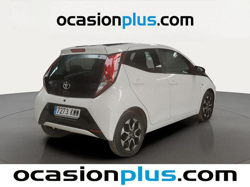 Usado Toyota Aygo X-clusiv 72 CV (52 kW) 2019 Blanco Utilitario