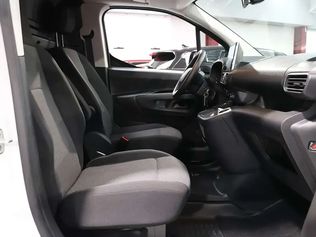 Usado Citroën Berlingo 100 kW (136 CV) 2023 Blanco Monovolumen