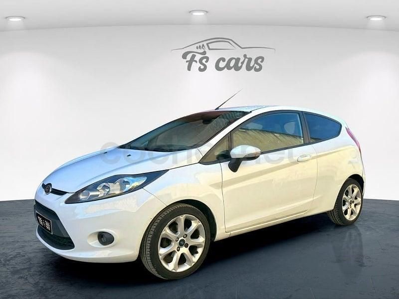 Usado Ford Fiesta Sport 95 CV (69 kW) 2011 Blanco Utilitario