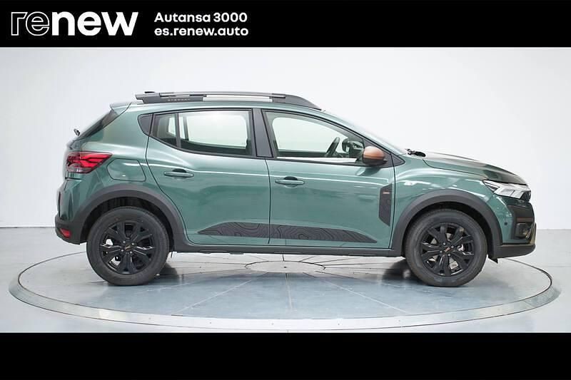 Usado Dacia Sandero Extreme 100 CV (73 kW) 2025 Verde Berlina