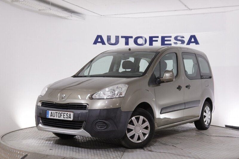 Ocre Usado 2015 Peugeot Partner Tepee Monovolumen | 7950 € (Super precio) - Imagen 1/4