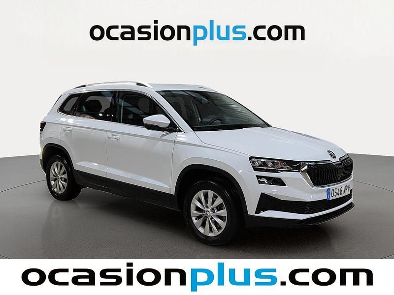 Usado Skoda Karoq Selection 116 CV (85 kW) 2024 Blanco SUV