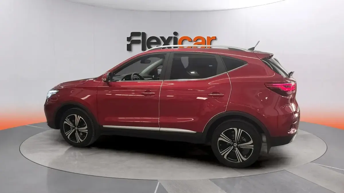 Usado MG ZS Comfort 106 CV (77 kW) 2023 Rojo SUV