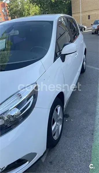 Usado Renault Scenic E-Tech Life 115 CV (84 kW) 2016 Blanco Monovolumen