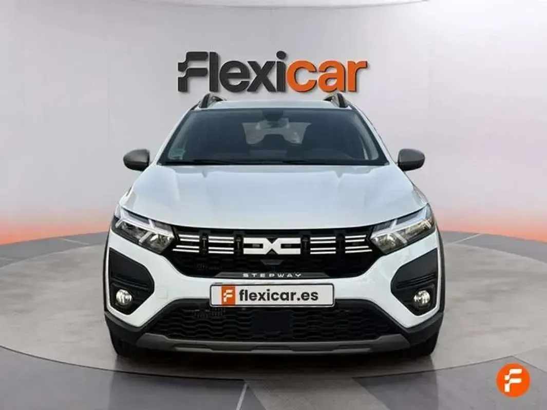 Usado Dacia Sandero Essentiel 91 CV (66 kW) 2023 Blanco Utilitario