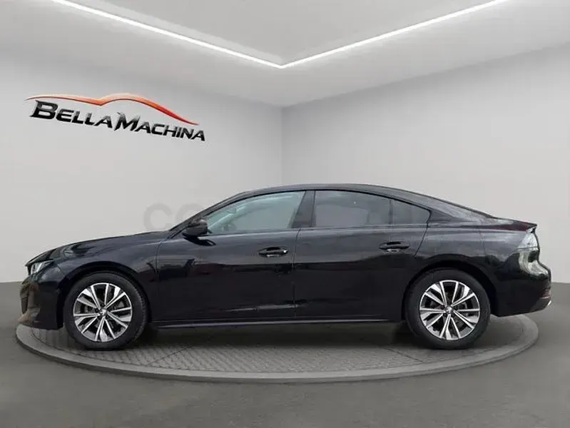 Usado Peugeot 508 Allure 130 CV (95 kW) 2022 Negro Berlina