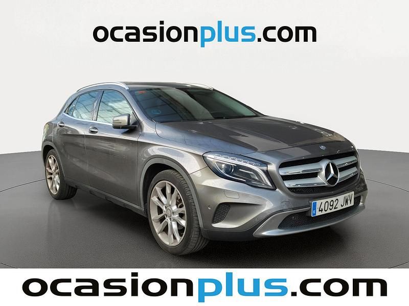 Usado Mercedes GLA200 Urban 136 CV (100 kW) 2017 Gris SUV