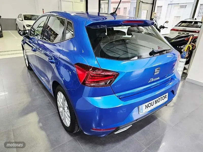 Usado Seat Ibiza FR 115 CV (84 kW) 2025 Azul Utilitario