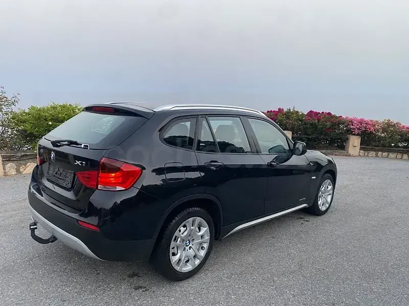 Usado BMW X1 143 CV (105 kW) 2012 Negro SUV