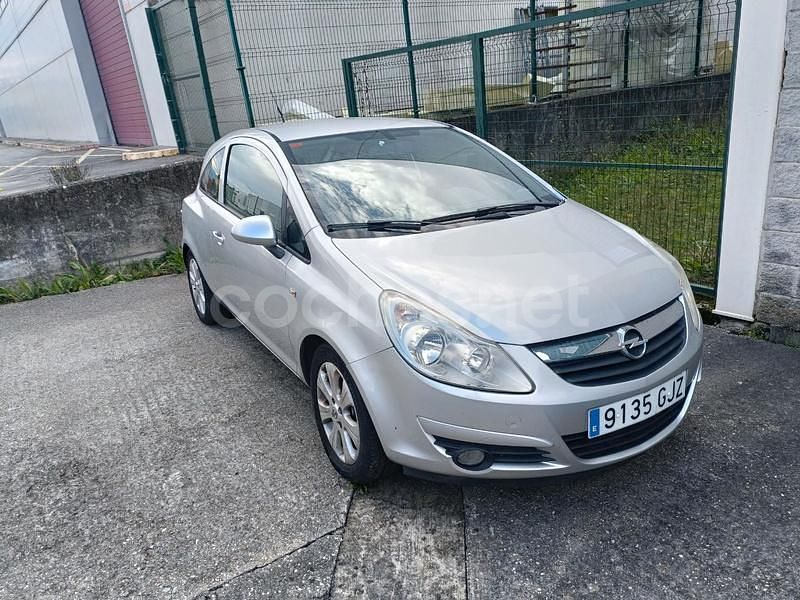 Gris / plata Usado 2008 Opel Corsa Berlina | 4600 € (Precio justo) - Imagen 1/4