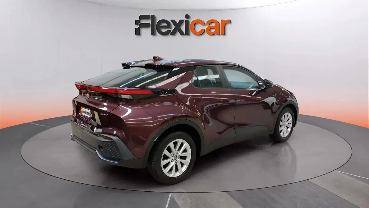 Usado Toyota C-HR Active 140 CV (102 kW) 2024 Violeta SUV