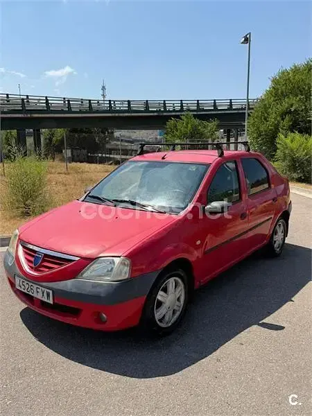 Usado Dacia Logan Lauréate 90 CV (66 kW) 2007 Rojo Berlina