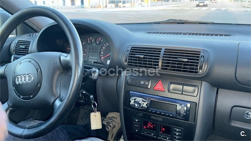 Occasion Audi A3 Ambiente 110 PK (80 kW) 1999 Grijs Hatchback
