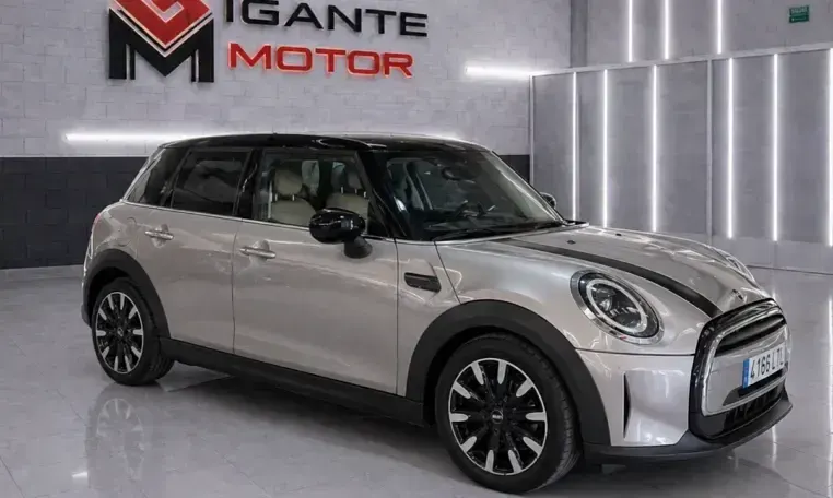 Usado Mini Cooper 136 CV (100 kW) 2019 Negro Utilitario