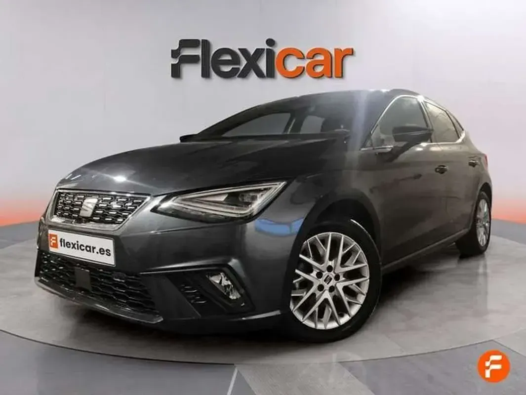 Usado Seat Ibiza Reference 80 CV (58 kW) 2024 Gris Utilitario