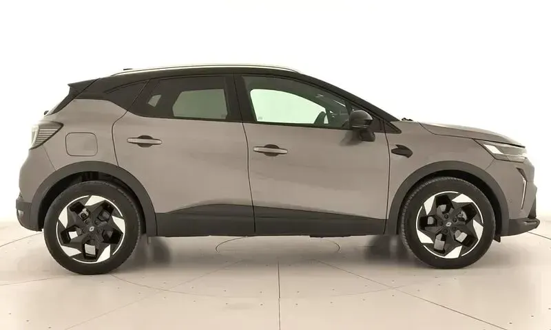Usado Renault Captur Evolution 100 CV (73 kW) 2025 Gris SUV