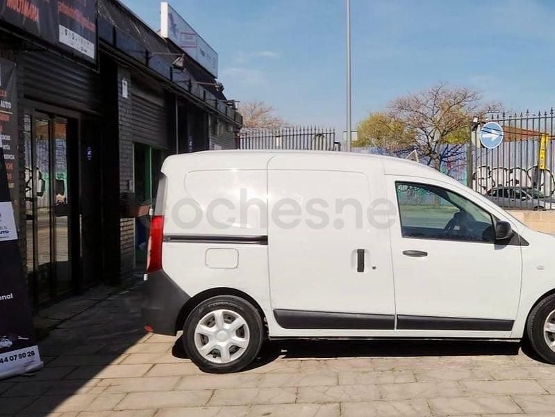 Usado Dacia Dokker Stepway 75 CV (55 kW) 2018 Blanco Monovolumen