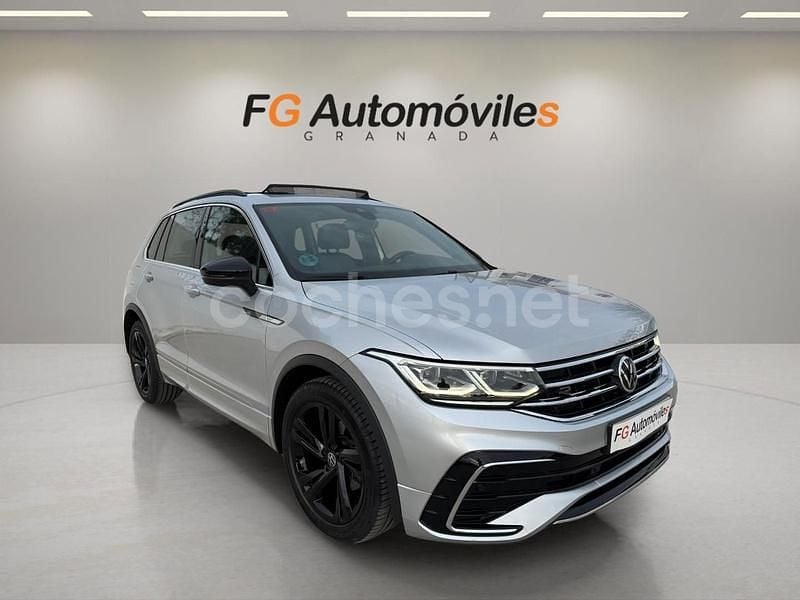 Usado VW Tiguan R-line 150 CV (110 kW) 2021 Gris / plata SUV