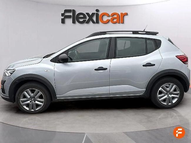 Usado Dacia Sandero Essentiel 91 CV (66 kW) 2021 Gris Utilitario