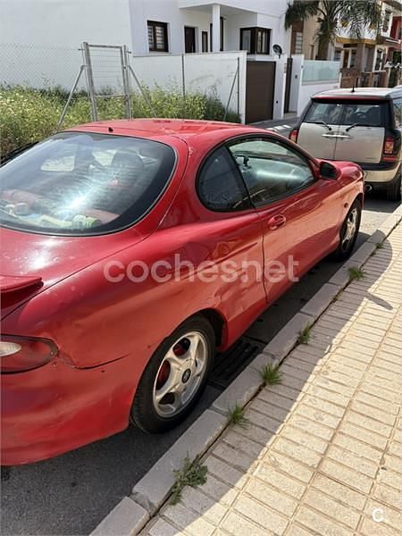Usado Hyundai Coupé 114 CV (83 kW) 1997 Rojo Coupe