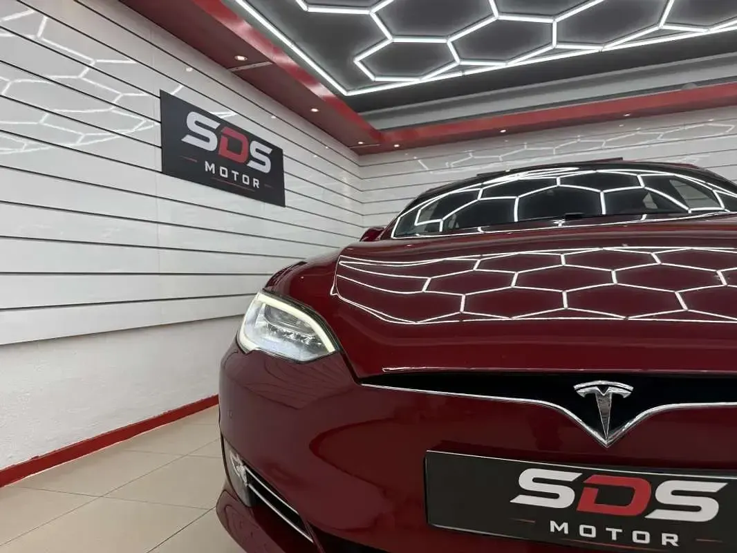 Usado Tesla Model S 310 kW (422 CV) 2016 Rojo Utilitario