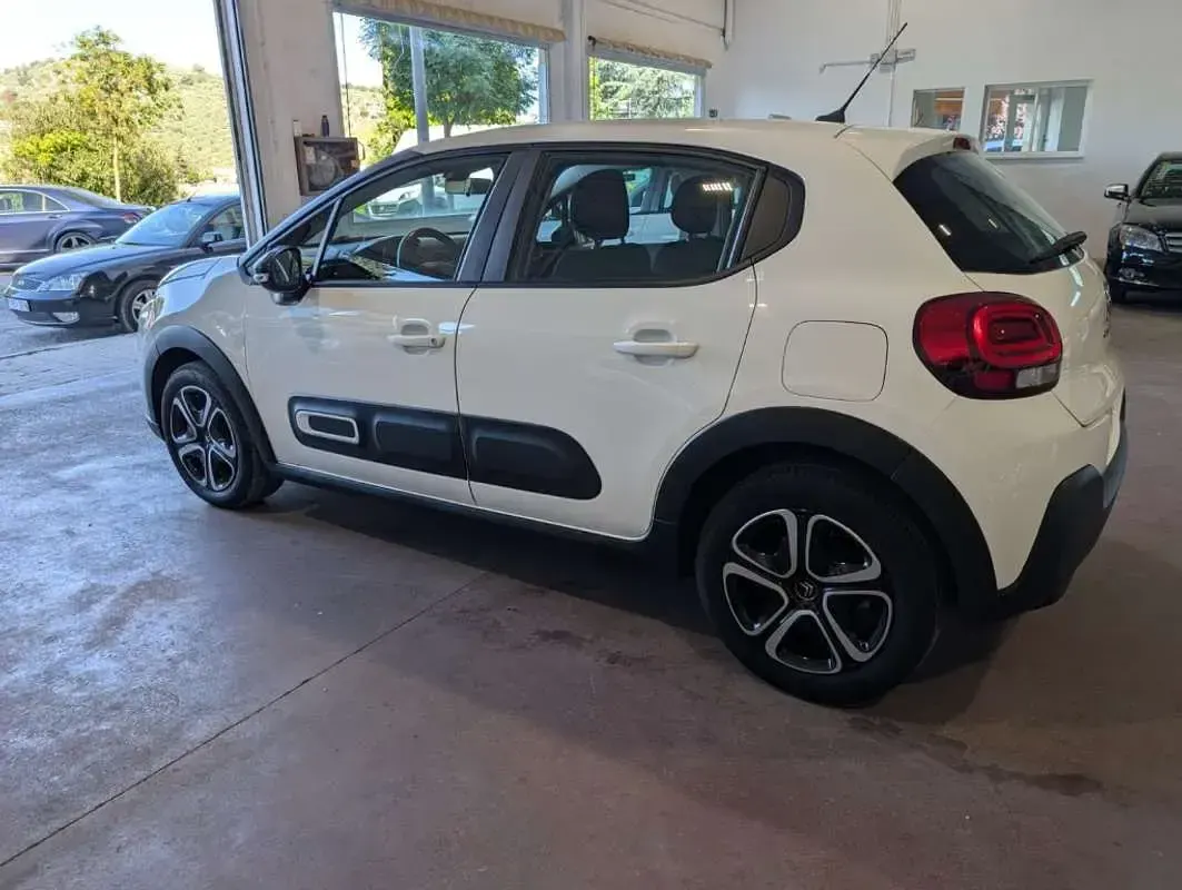 Usado Citroën C3 Feel 99 CV (72 kW) 2021 Blanco Utilitario