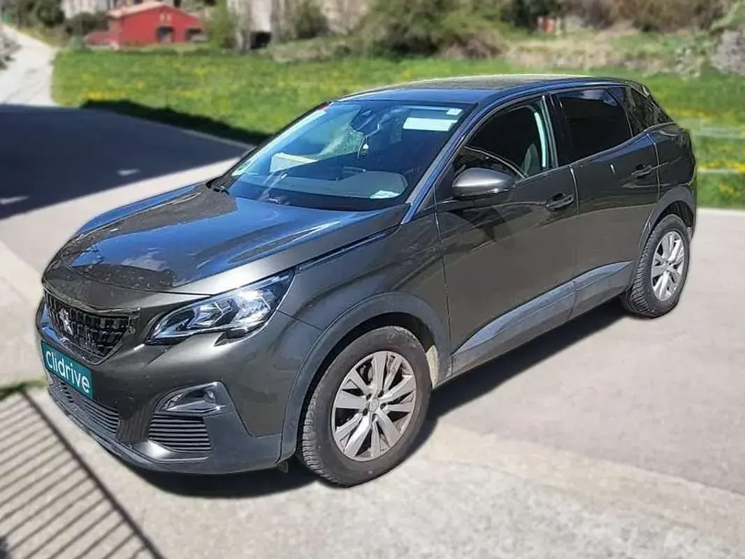Usado Peugeot 3008 Allure 131 CV (96 kW) 2018 Gris SUV